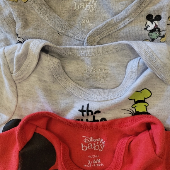Disney Baby Onesies & Bodysuit - Set of 5 (3-6 Months) - Picture 2 of 8